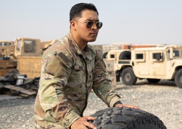 Expeditionary Sustainment Commands conduct relief in place operation