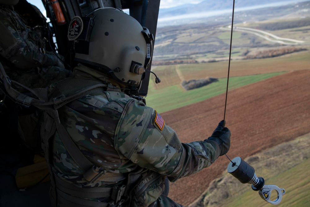 KFOR MEDEVAC team conducts hoist training