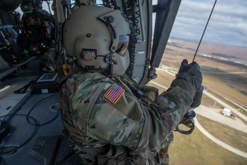 KFOR MEDEVAC team conducts hoist training