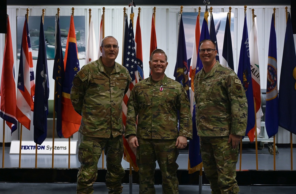 850th Spectrum Warfare Group senior enlisted leader retires