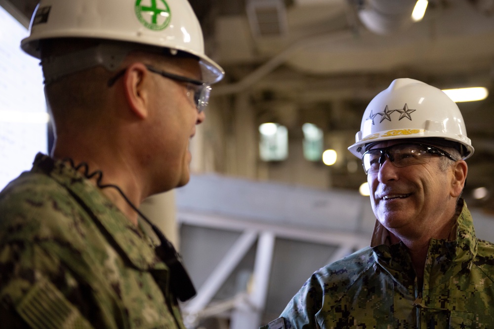 Vice Adm. Kitchener Visits USS Essex