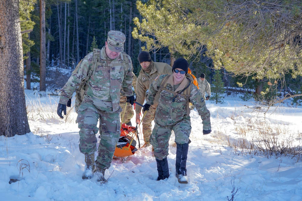 220th Military Police Company Train on Winter Search and Rescue Operations