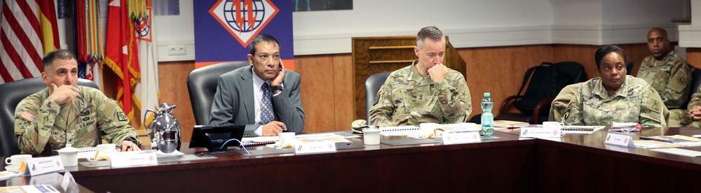 Army CIO visits 2d TSB