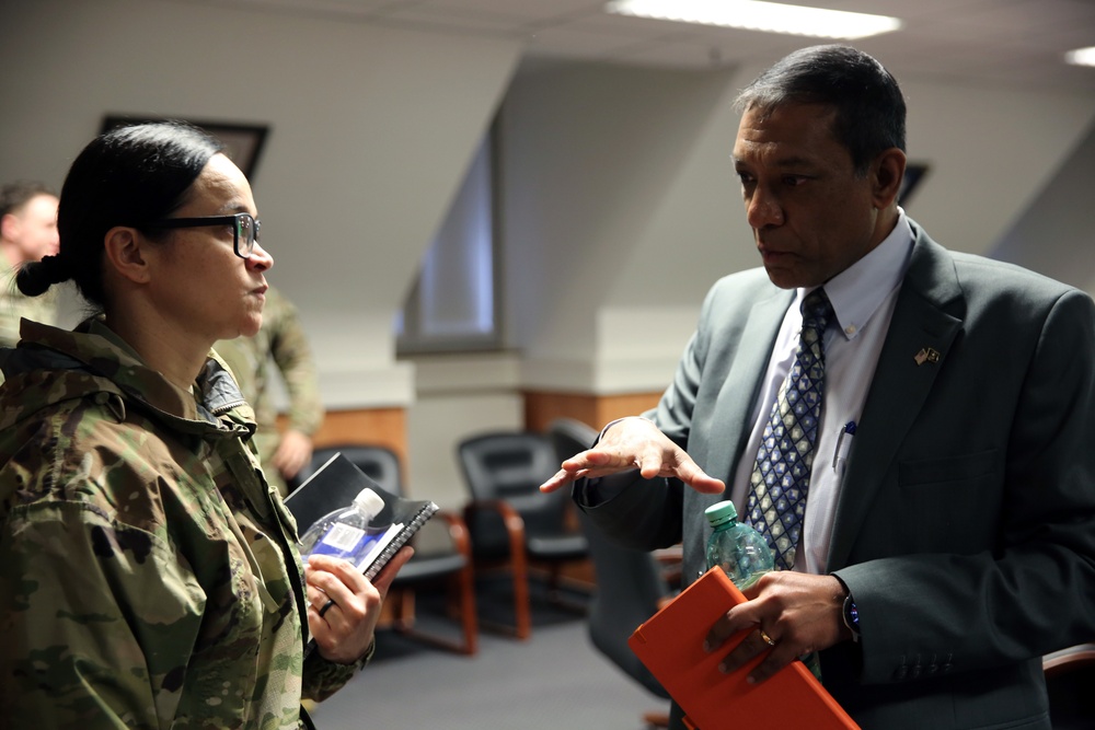 Army CIO visits 2d TSB