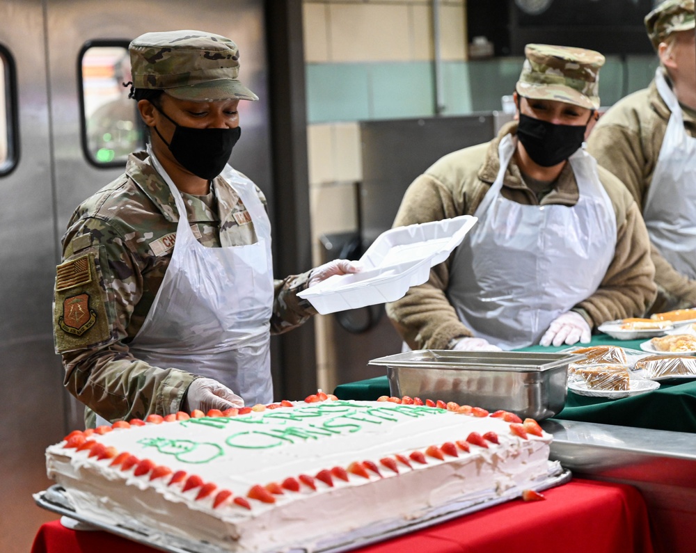 JBLE hosts a Crossbow DFAC Holiday Meal