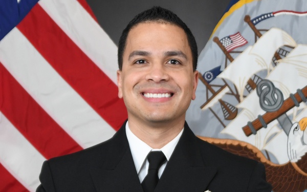 NMCCL officer recognized as Navy Medicine’s Manpower and Personnel Officer of the Year