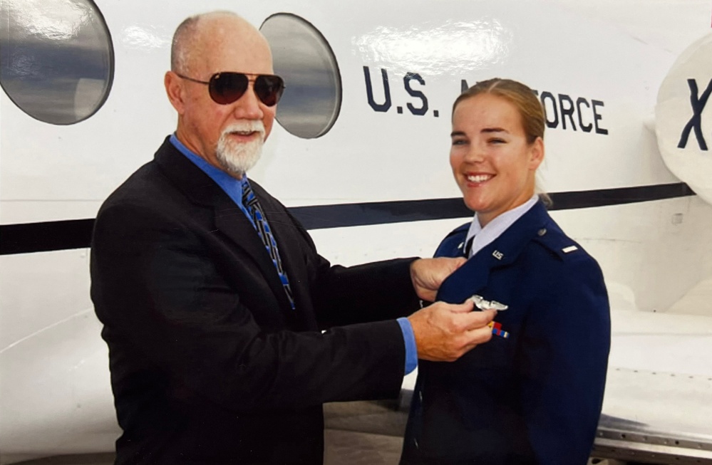 Father, daughter pilot duo reflects on family legacy at Ellington