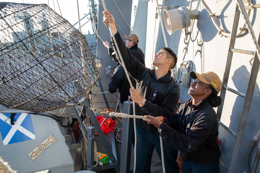 USS Bulkeley (DDG 84) Completes Replenishment-at-Sea