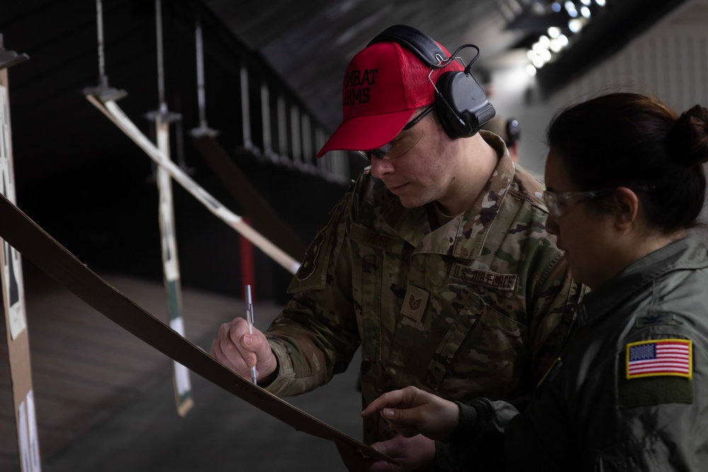 NJJFHQ-Air Staff Qualify on M4