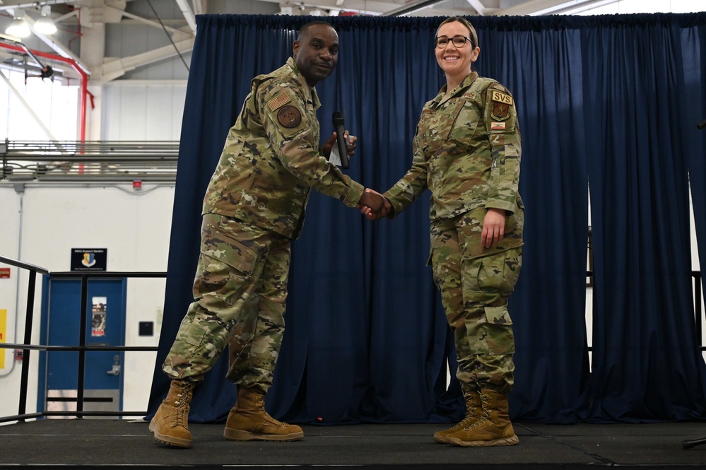 Air National Guard Command Chief visits the 129th Rescue Wing