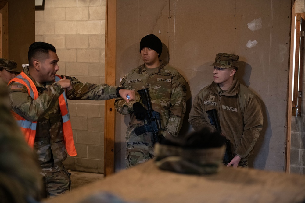 Practice Makes Professionals: Washington National Guard MPs train for active shooter situation