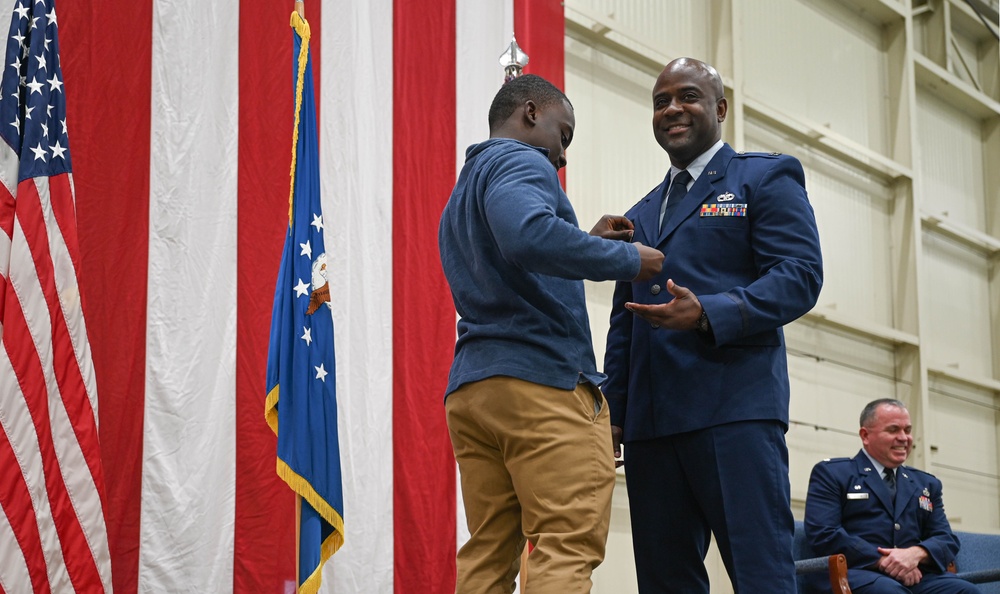 908th Maintenance Squadron Welcomes New Commander