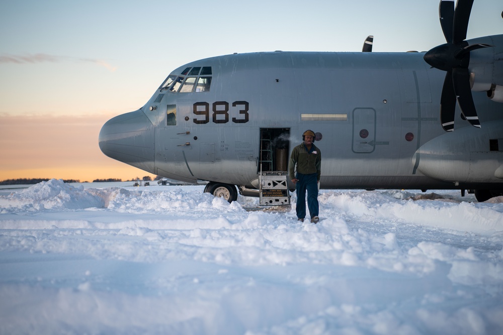 Toys for Tots 2022: Aviation Maintenance