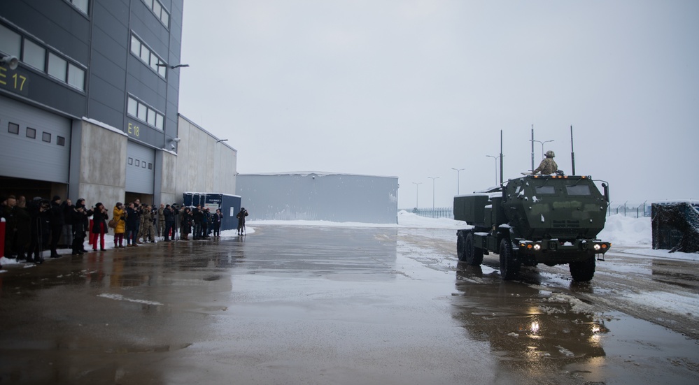 U.S. Army Showcases HIMARS in Estonia