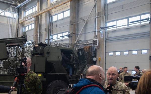 U.S. Army Showcases HIMARS in Estonia