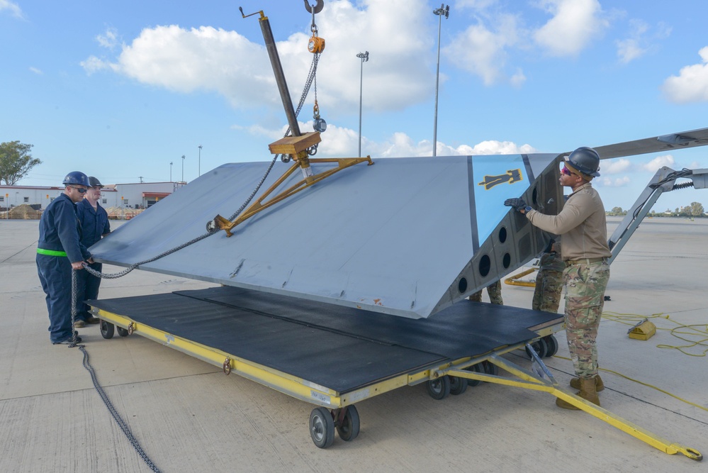 NMCB 11 Crane Operators work with 436th Maintenance Squadron