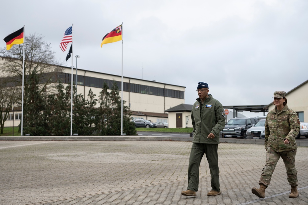 CSAF and CMSAF visit Spangdahlem AB