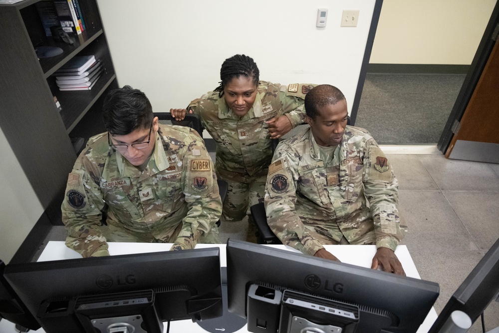 Maryland First in the Air National Guard to Certify a Cyber Protection Team on Live Network