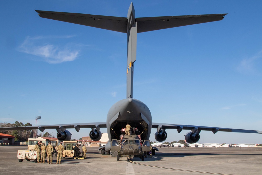 DVIDS - Images - 3rd Combat Aviation Brigade Soldiers Conduct Joint Air ...