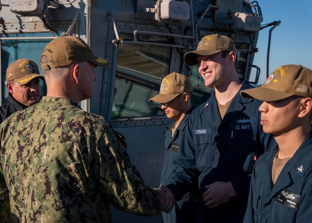 Commander, U.S. 2nd Fleet Visits USS Carter Hall