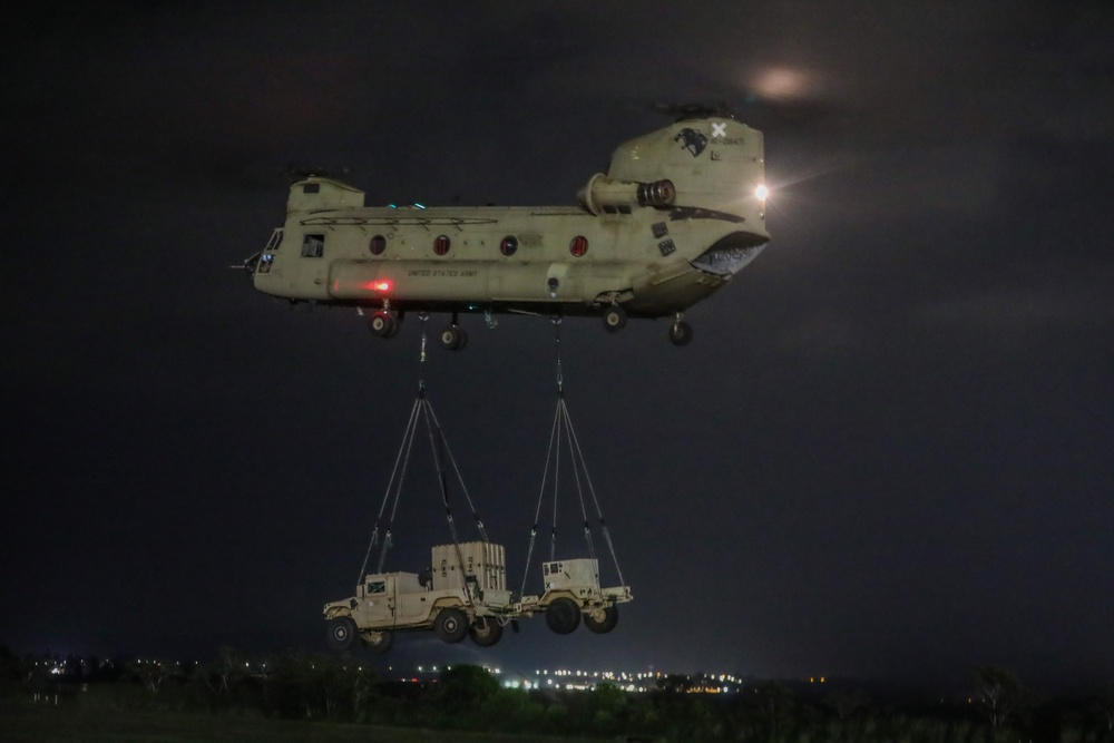 25th DIVARTY HHB Radar Platoon Executes Sling-Load Operations with 25th Combat Aviation Brigade