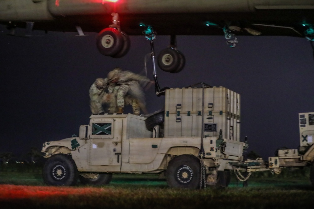 25th DIVARTY HHB Radar Platoon Executes Sling-Load Operations with 25th Combat Aviation Brigade