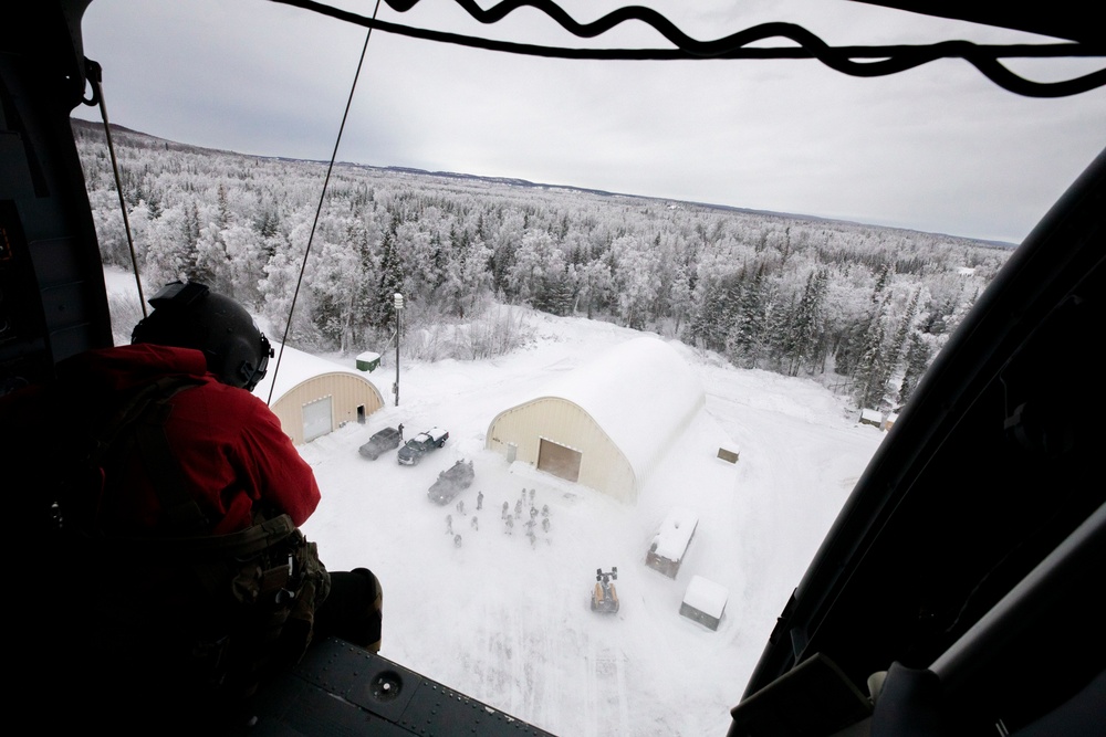 Alaska Army Guard aviators train with Special Tactics Airmen