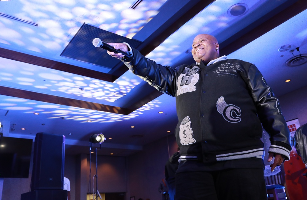 Hit R&amp;B group Dru Hill puts on soulful, energetic show at Camp Zama