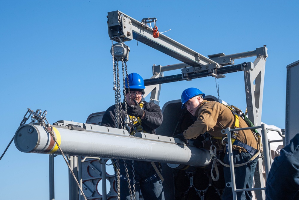 USS America (LHA 6) Conducts Missile Handling Evolution