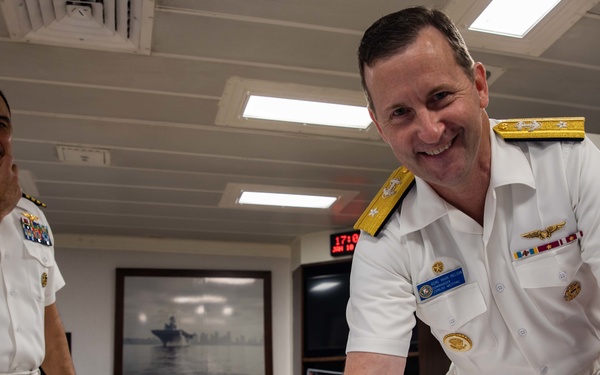 Logistics Group Western Pacific/Task Force 73 visits Makin Island