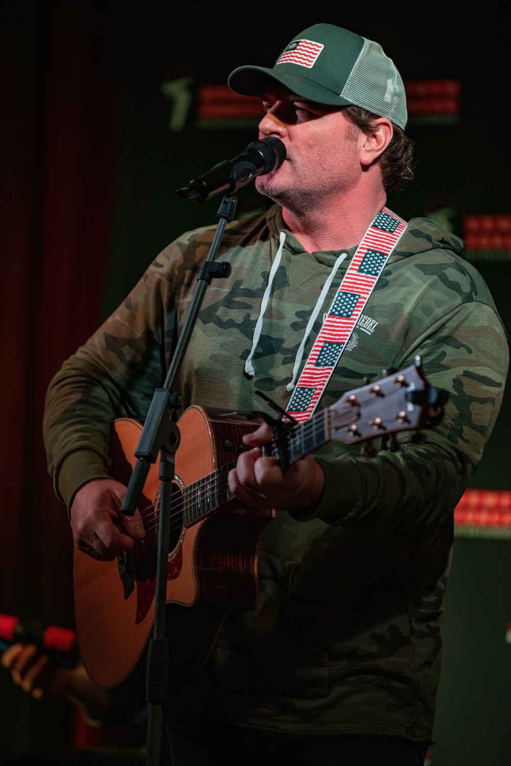 Armed Forces Entertainment Presents Jerrod Niemann Unplugged for Soldiers in Poland