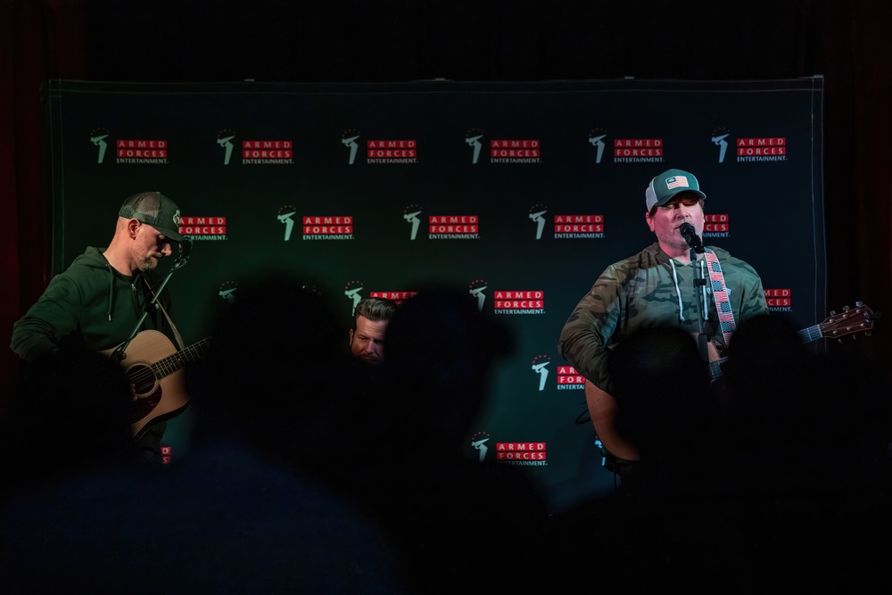 Armed Forces Entertainment Presents Jerrod Niemann Unplugged for Soldiers in Poland