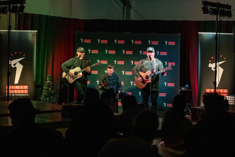 Armed Forces Entertainment Presents Jerrod Niemann Unplugged for Soldiers in Poland