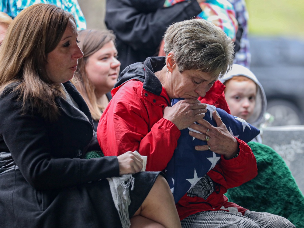 First female Kentucky Army National Guard master sergeant honored