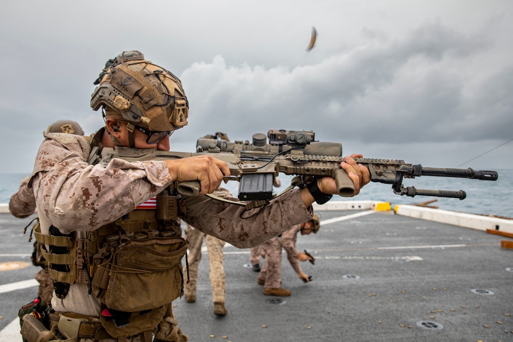 13th MEU Maritime Raid Force Deck Shoot aboard USS Anchorage