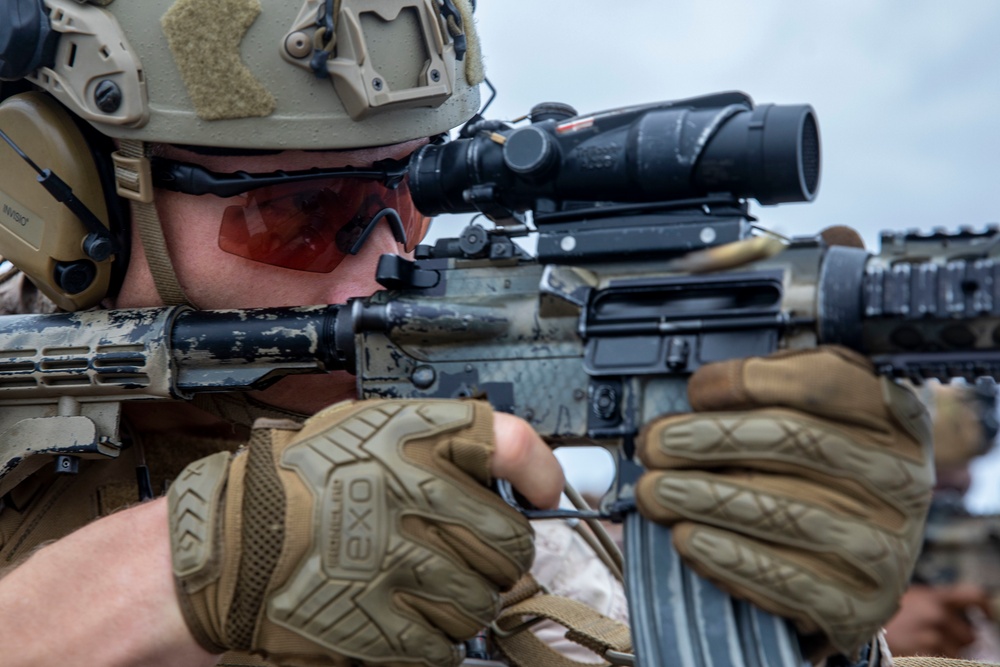 13th MEU Maritime Raid Force Deck Shoot aboard USS Anchorage