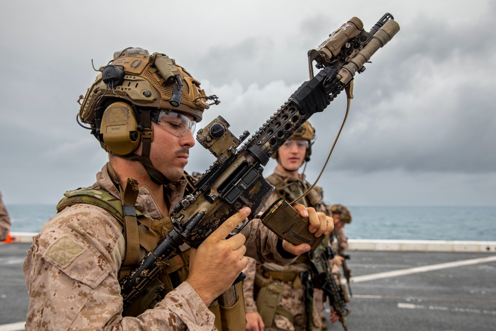 13th MEU Maritime Raid Force Deck Shoot aboard USS Anchorage