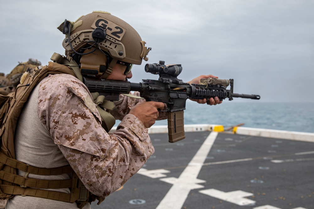 13th MEU Maritime Raid Force Deck Shoot aboard USS Anchorage