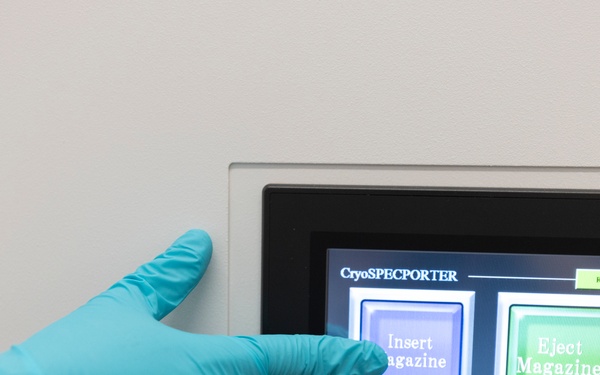 Cryo-Electron Microscope