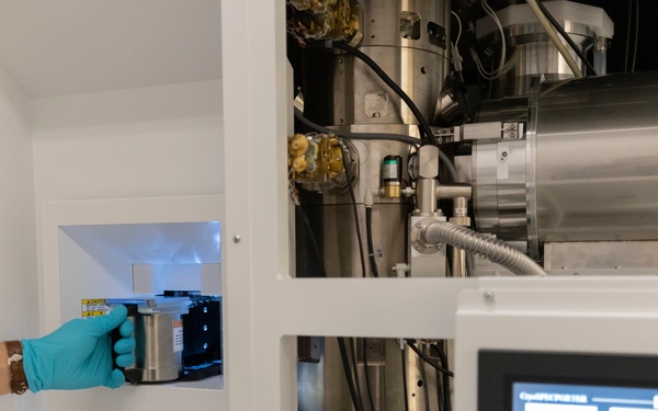 Cryo-Electron Microscope