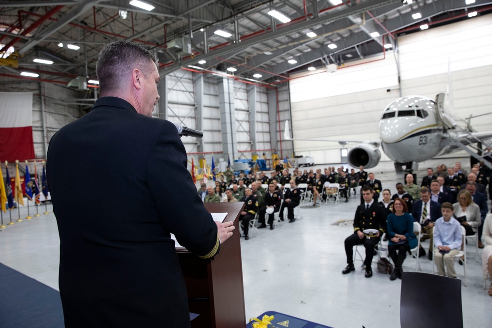 Commander, Fleet Logistics Support Wing Changes Command