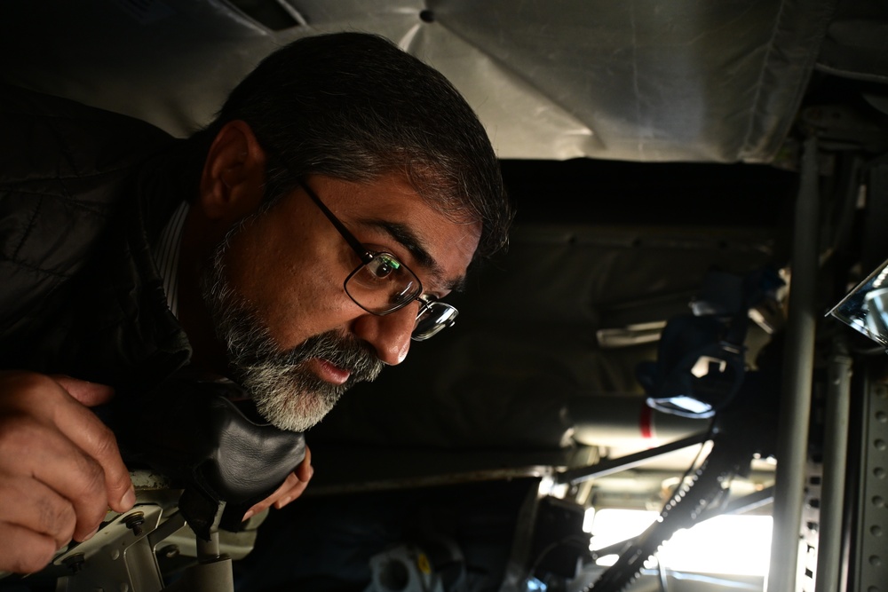 Tampa Civic leaders experience MacDill