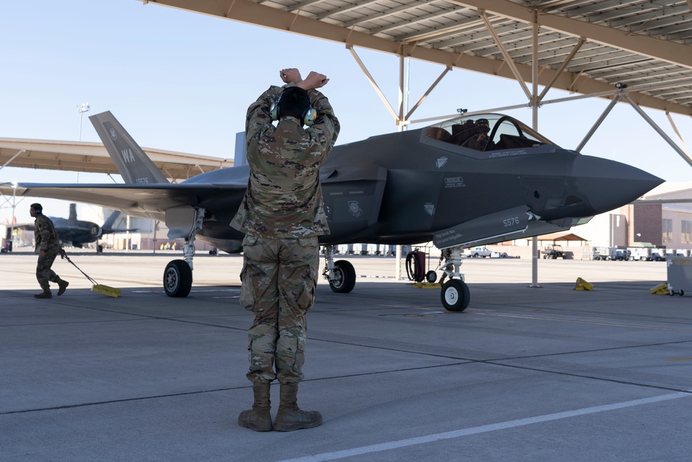 Brig. Gen. Michael Rawls gets certified with the 65th Aggressors