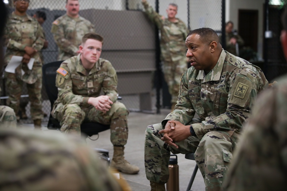 Sgt. Maj. Darnell Cabell Visits the 9th Financial Management Support Unit on Fort Riley