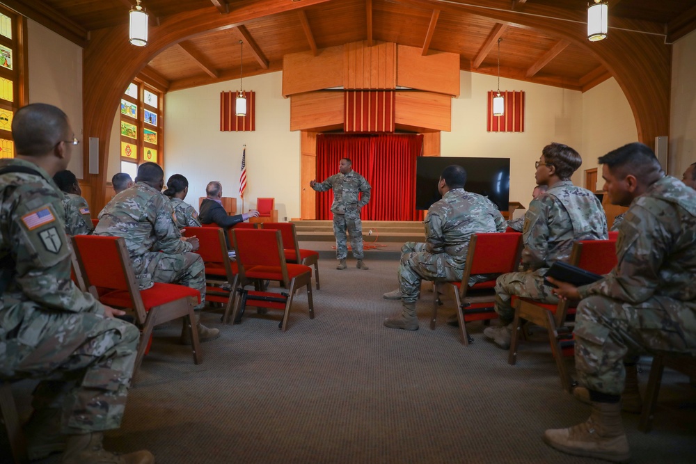 Sgt. Maj. Darnell Cabell Visits the 9th Financial Management Support Unit on Fort Riley