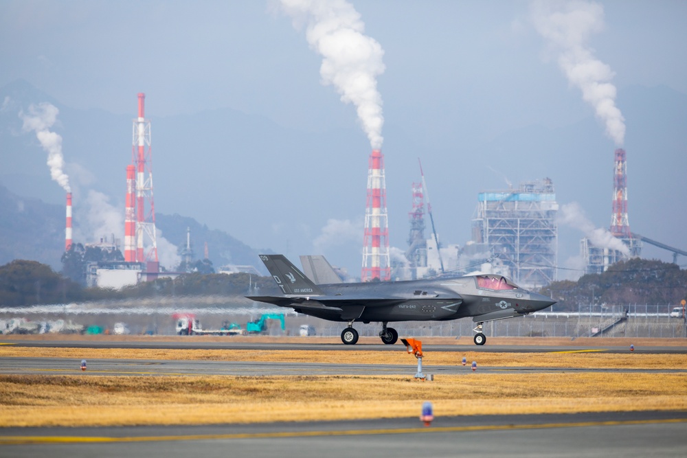 VMFA-242 departs MCAS Iwakuni in support of the 31st MEU