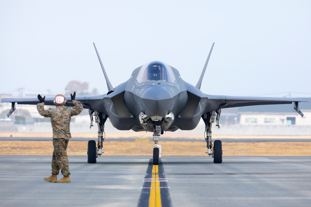 VMFA-242 departs MCAS Iwakuni in support of the 31st MEU