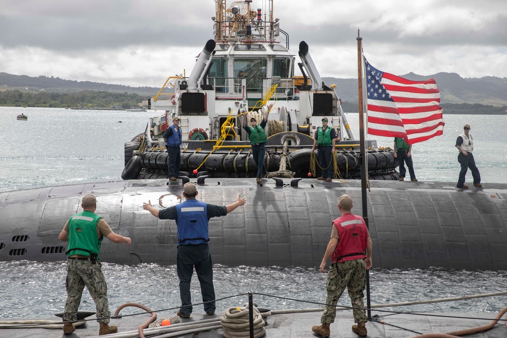 Springfield Returns to Naval Base Guam