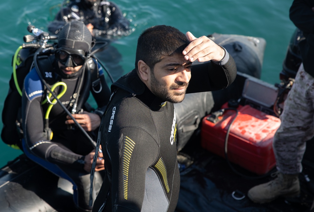 DVIDS - Images - 511th Engineer Dive Detachment conduct vessel ...