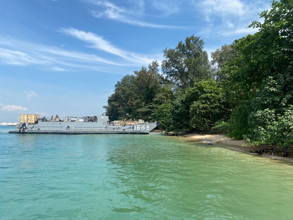 CARAT/MAREX Singapore ship-to-shore exercise